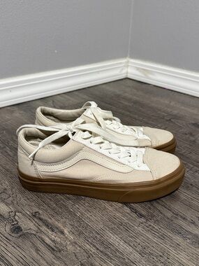 Low-Top Canvas Sneakers in Cream with Gum Sole
